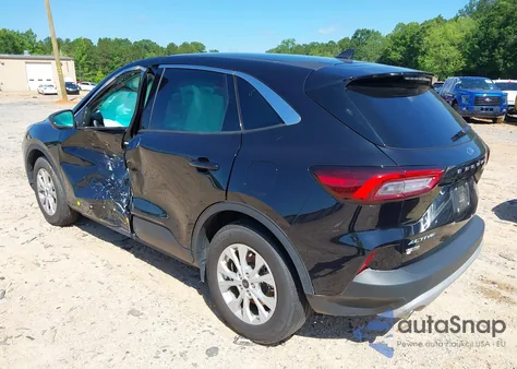 2023 Ford Escape Active z USA, uszkodzony, nr VIN 1FMCU0GNXPUA08236